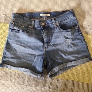 Levis midi shorts